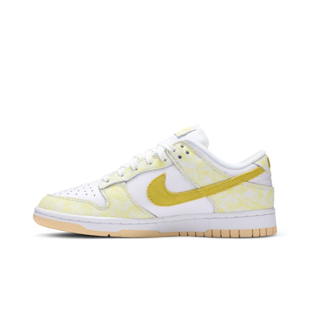 Nike Dunk Low Yellow Strike (W)