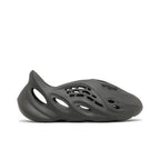 adidas Yeezy Foam RNR Carbon pantofle
