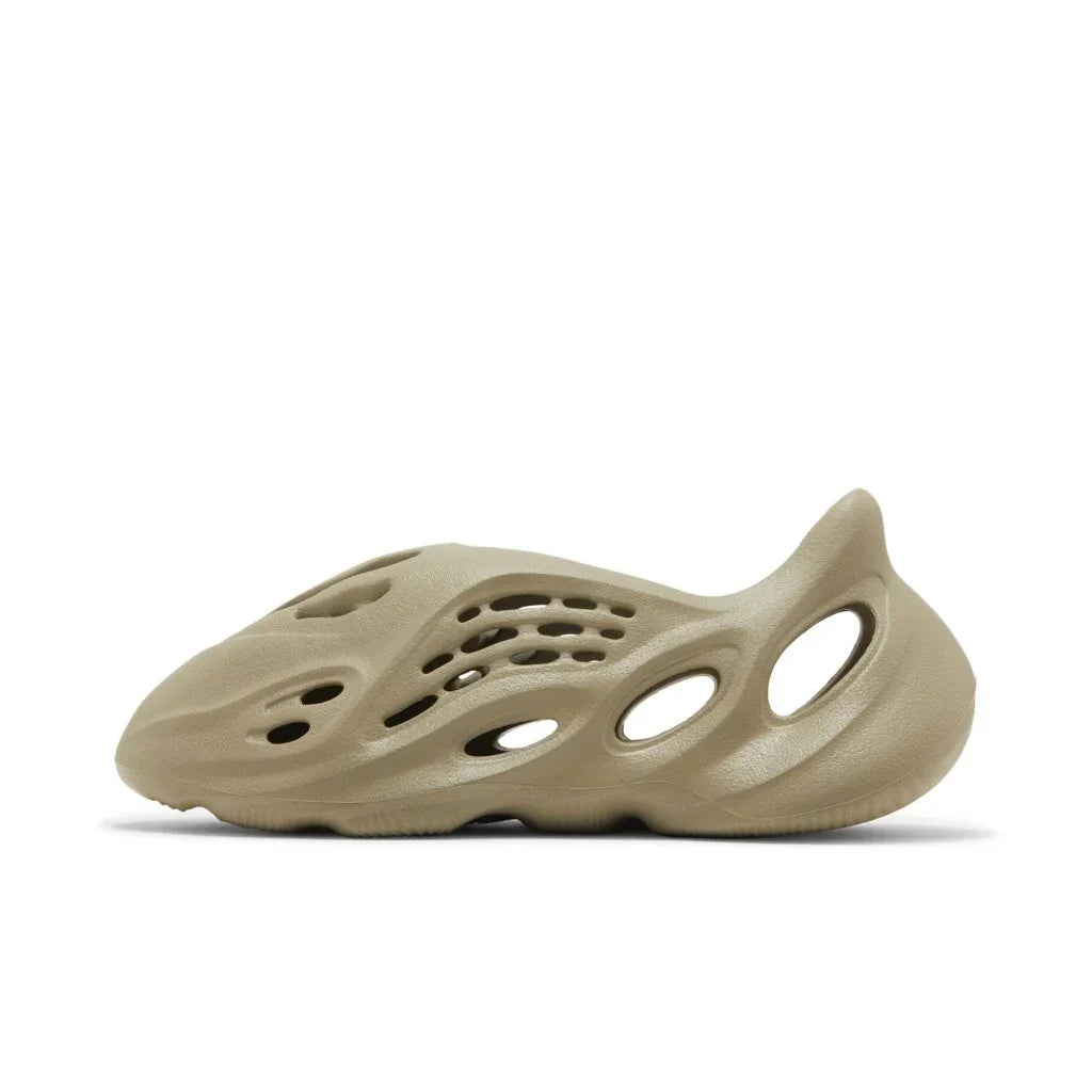 adidas Yeezy Foam RNR Stone Salt boty