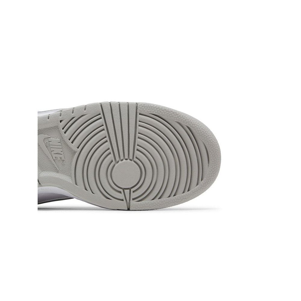 Supreme x Nike Dunk Low SB 'White Metallic Silver'