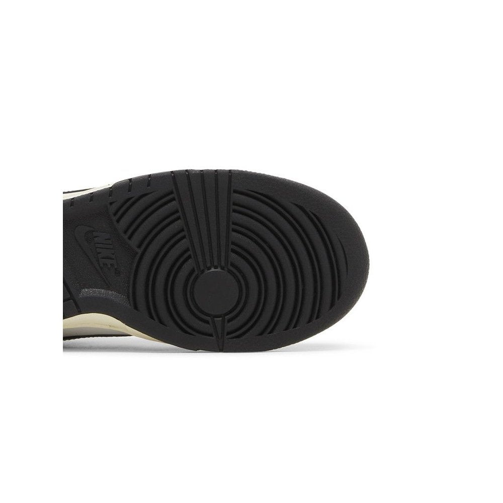 Nike Wmns Dunk Low 'Vintage Panda'