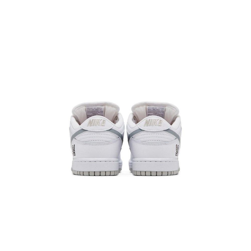 Supreme x Nike Dunk Low SB 'White Metallic Silver'