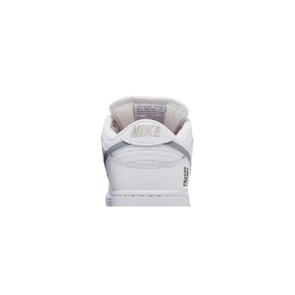 Supreme x Nike Dunk Low SB 'White Metallic Silver'