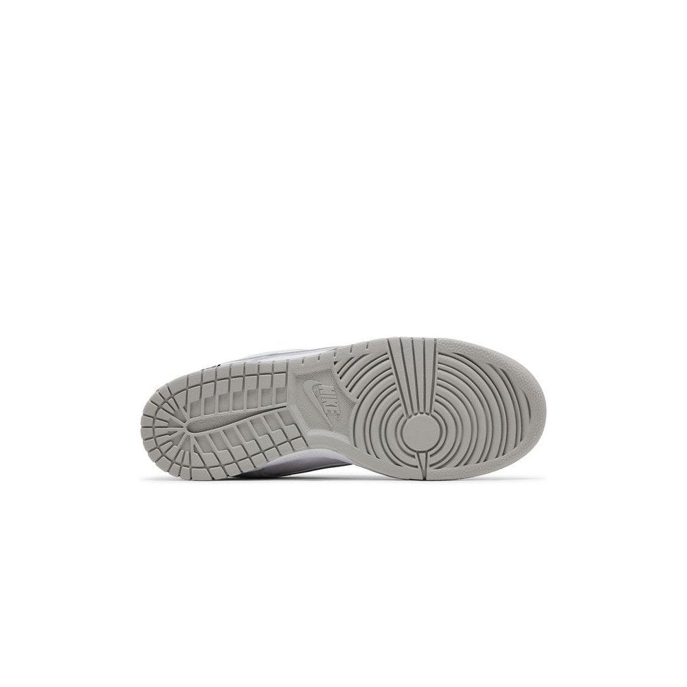 Supreme x Nike Dunk Low SB 'White Metallic Silver'