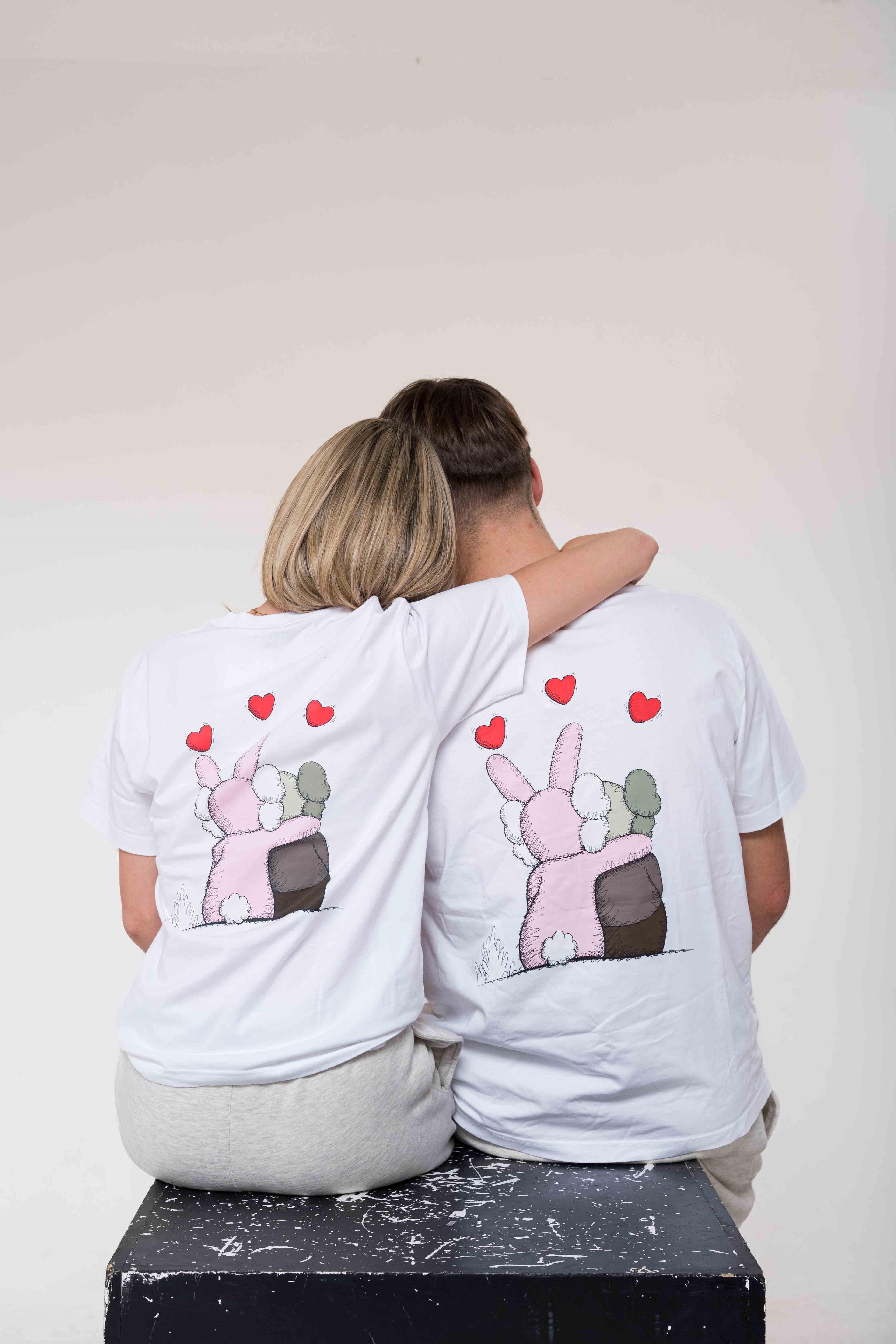 KAWS x Uniqlo Warhol UT Graphic 476350 Hug T-Shirt White outfit