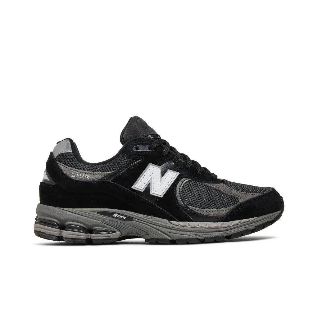 New Balance 2002R Black Dark Grey White pánské tenisky