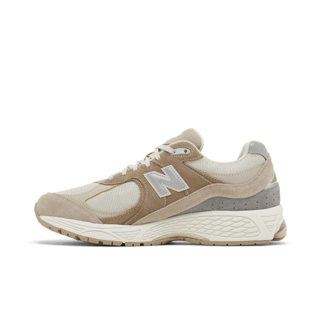 New Balance 2002R Driftwood Sandstone tenisky