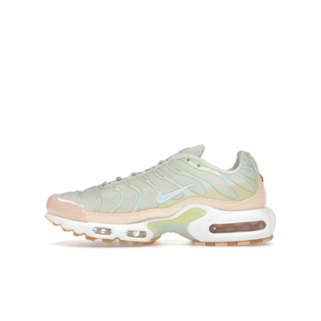Nike Air Max Plus Crimson Tint (W) - Nike Air Max