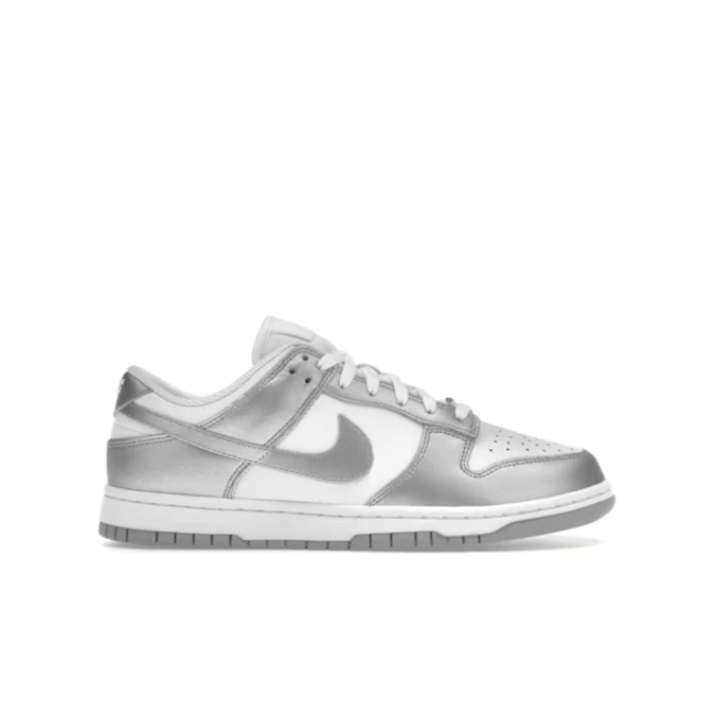 Nike Dunk Low Metallic Silver (W)