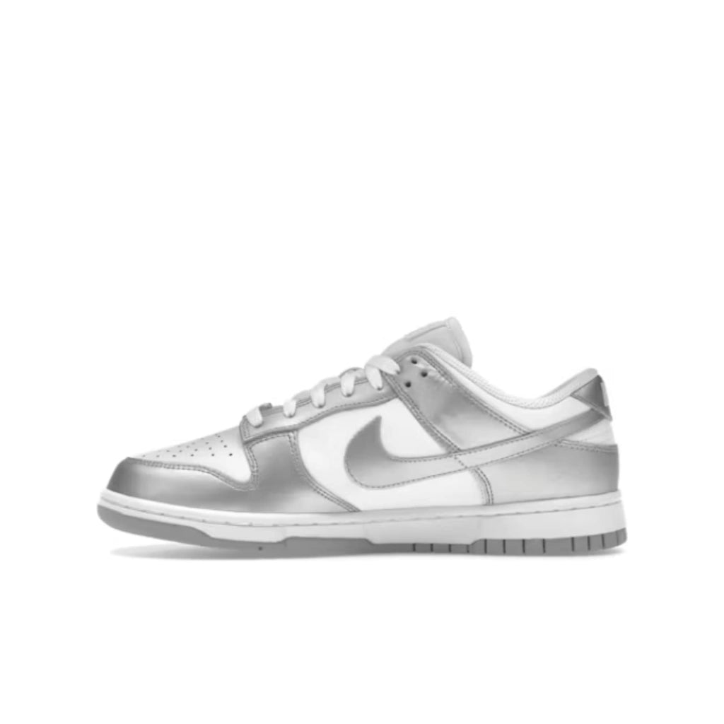 Nike Dunk Low Metallic Silver (W)