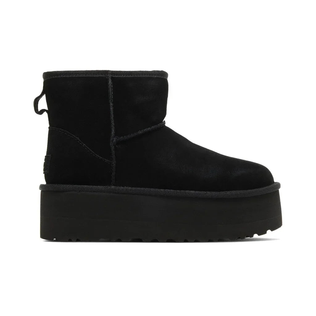 UGG Classic Mini Platform Boot Black dámské boty