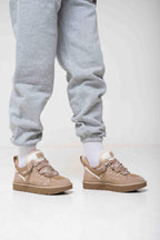 UGG Lowmel Sand on feet