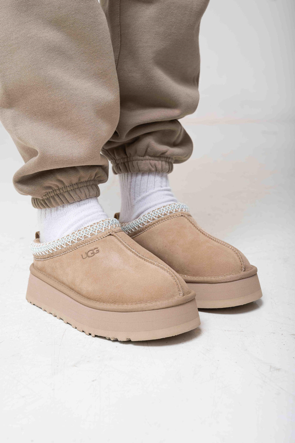 UGG Tazz Slipper Sand on feet