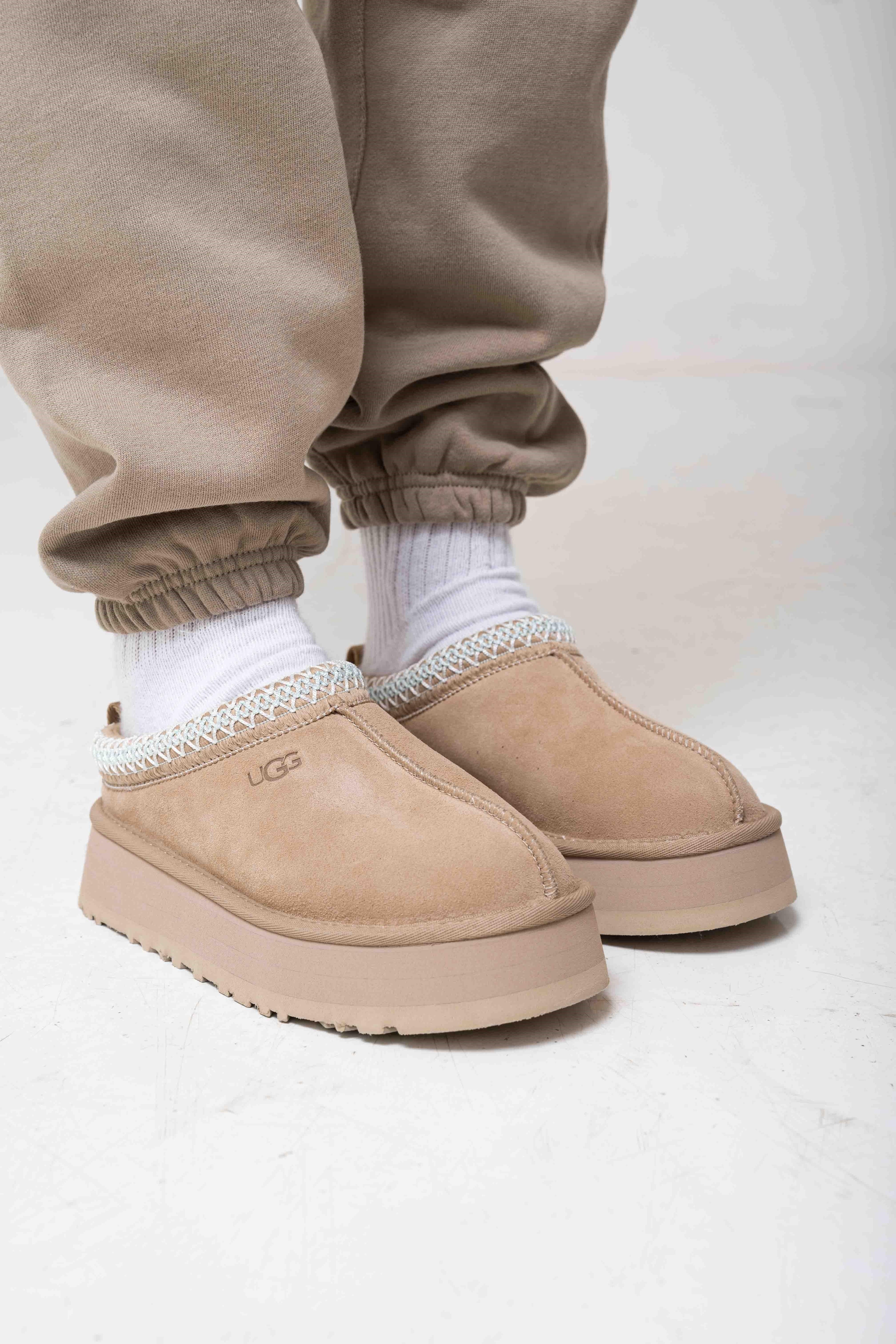 UGG Tazz Slipper Sand on feet